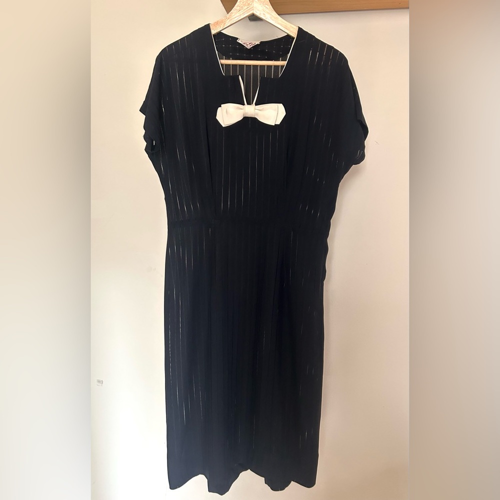 1960s Black Sheer A-line Short Sleeve Dress with Bow size Large